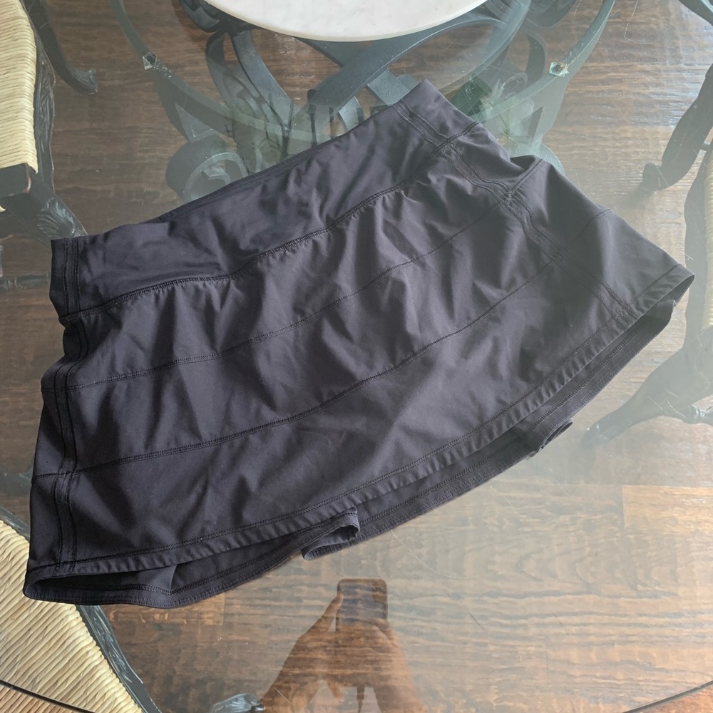 Lululemon Athletica - 4’ Inseam black skirt size 6